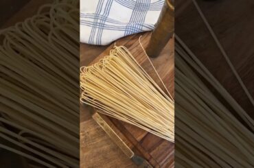 Authentic Spaghetti Cacio & Pepe, cheese and pepper sauce #cooking #italiancooking #shorts