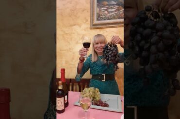 ITALY..PART 2 OF WHICH ITALIAN  WINE IS BETTER RED OR WHITE. LIKE, SUBSCRIBE,RING THE BELL TO UPDATE