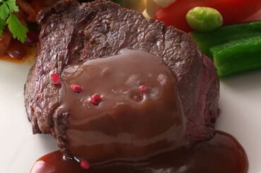 Samsung 4K Demo  Italian Food favourite dish