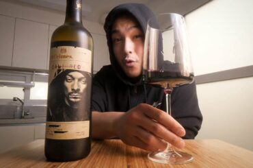 Trying Snoop Dogg's Wine