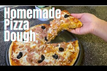 Easy homemade pizza with traditional Italian sauce /best pizza recipe