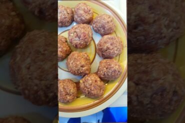 How to make the best Italian meat ball recipe ever #howto #shorts #bloggerstyle