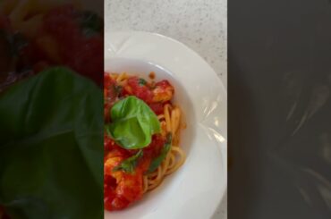 Easy Italian Cooking “Linguine &  Shrimps  Fra diavolo sauce