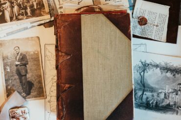 Italian Winemaker's Notebook: Piedmontese Vineyard Owner and Family Junk Journal Flip Through