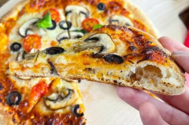 Pizza      #short #shorts #shortvedio #pizza #pizzarecipe #pizzalover #food #italianfood #pizzavideo