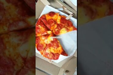 Pepperoni Pizza, Yellow Cab #shorts #food #pizza #italian #italy #billieeilish #yummy