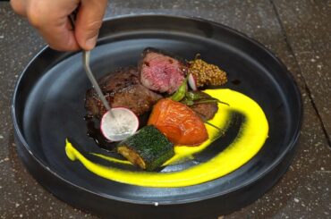 Super fast Italian restaurant food made by young people in their 20s.