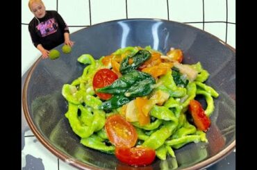 Homemade Spinach & Pancetta Pasta with Spinach sauce. Handmade Spinach pasta. #italiancooking