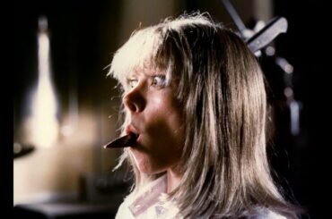 The House by the Cemetery (1981) with Italian Wine!