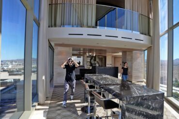 The MIND BLOWING Las Vegas Hotel Room