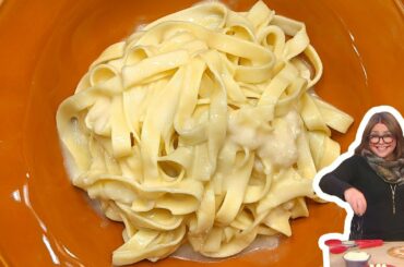 How to Make Pasta in Bianco (Italian for Fettuccine Alfredo) | Rachael Ray