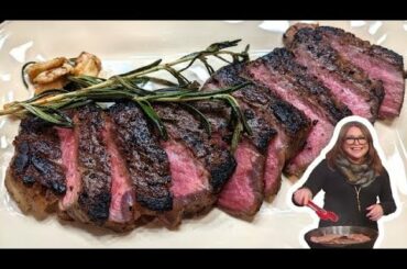 How to Make Tagliata (Italian Sliced Steak) with Arugula | Rachael Ray