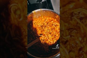 cooking spaghetti at home #italian #spaghetti #tasty #cook #soos