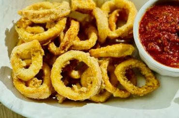Crispi Fried Calamari.  Italian Fried Calamari. Easy Fried Calamari Recipe. #friedcalamari