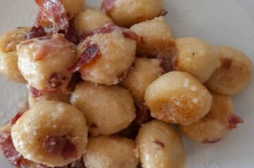 gnocchi recipe/gnocchi ripieni al gorgonzola