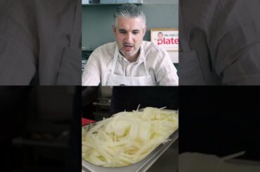 Italian Reacts to KOREAN PASTA from Squid Game #Shorts