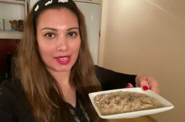 Glamorous Sonia cooks mushroom-white wine risotto