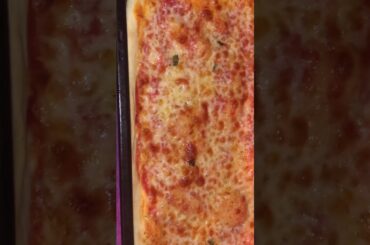 #pizza #pizzalover #pizzarecipe #yummy #yummyfood #delicious #italian #italianfood