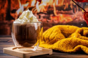 Italian Hot Chocolate 2022- Homemade Italian Chocolate Thick, Fast, Easy and Delicious.
