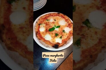 special pizza Margherita from italy #food #shorts #youtube #youtuber #youtubeshorts #health #italia