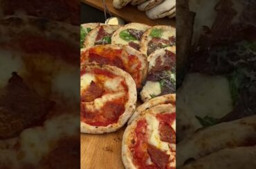 Italian street food #shorts #youtubeshorts #pizza #italianfood