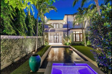 $18.9 Million Luxury Palazzo Villa | Palm Beach, Florida
