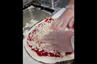 The best Italian piza! yummy