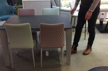 Cruz Ceramic extending dining table