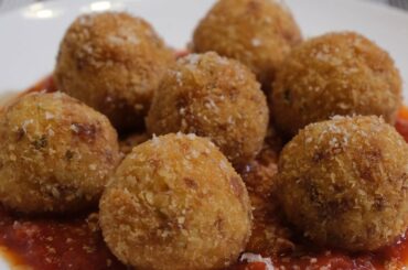 How to make Arancini Rice Balls / Arancini Recipe | Homemade Italian Rice Balls