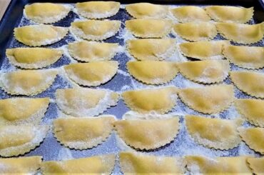 RAVIOLI FATTI IN CASA CON RICOTTA E PECORINO - PASTA FRESCA ALL'UOVO - ITALIAN FOOD - RICETTA FACILE