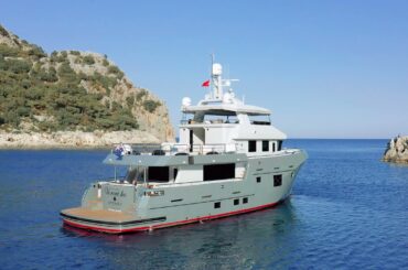BERING 77 STEEL EXPLORER YACHT