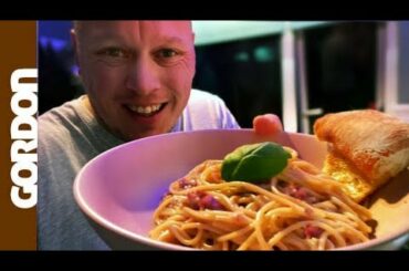 Cracking Carbonara & Home Made Garlic Breads | Italian Style Cooking