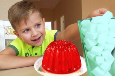 Roma and Papa play a funny story