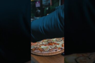 #pizza #crust #cutter #delicious #Italian #goodfood #shorts