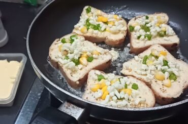 #Italian food at home # pizza and garlic bread # part 1(#Queen.Shah#)