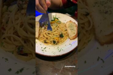 Spaghetti Aglio e Olio |Pasta |Italian Cuisine |Food |Delicious |Veggies |Cheese #shorts