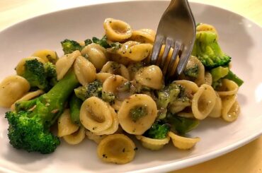 Quick and easy Italian recipe. Pasta with only 3 ingredients!!!