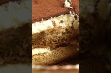 How To Make Tiramisu In 15 minutes | Easy Italian Tiramisu Recipe #shorts