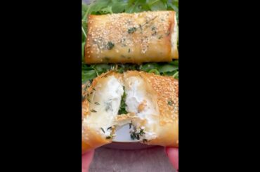 Baked feta in filo pastry with honey and thyme #food #shorts #bakedfeta #feta #crunchywrap #crunchy