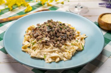 How To Make GROUND BEEF STROGANOFF WITH NOODLES ROMANOFF | Recipes.net