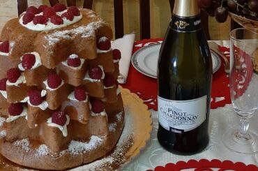 ITALY..NEW YEAR'S EVE CAKE CHRISTMAS TREE IMAGE WITH SNOW!! WITH RASPBERRIES FRUITS LIKE, SUBSCRIBE.