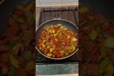 Spicy,Tasty,Mouth-watering Italian Sausage with mix vegetables #spicy #italianfood #sausages #shorts