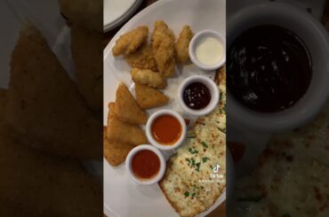 Giordano’s Deep Dish Pizza Chicago