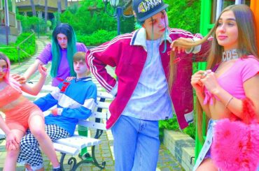 Diana didn’t even think that Zach’s brother was so handsome! Cheerleaders found their love