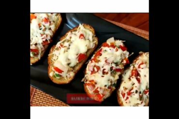 yummy veg garlic bread look like Italian recipes bruschetta #garlicbread #italianfood