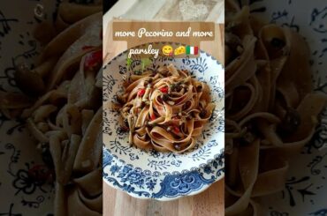 FETTUCCINE AI FUNGHI CHIODINI #SHORTS #homemade #italian #pasta #mushrooms #italy #italianfood #food