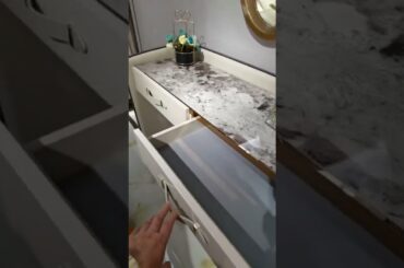 Italy design Light luxury Villa house bedroom dresser table with mirror for dressing table furniture