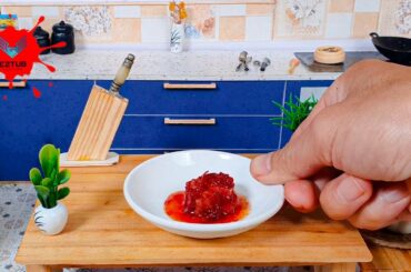 Miniature beef with wine sauce | Roast Beef Tenderloin with Red Wine Sauce | Miniature Food