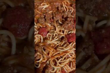 Mama Cinnamon’s Spaghetti #shorts #food #cooking #fyp