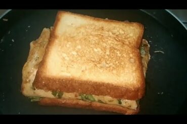 Omlette sandwich with Italian flavours,cheesy bread omlet recipe, breakfast sandwich recipe